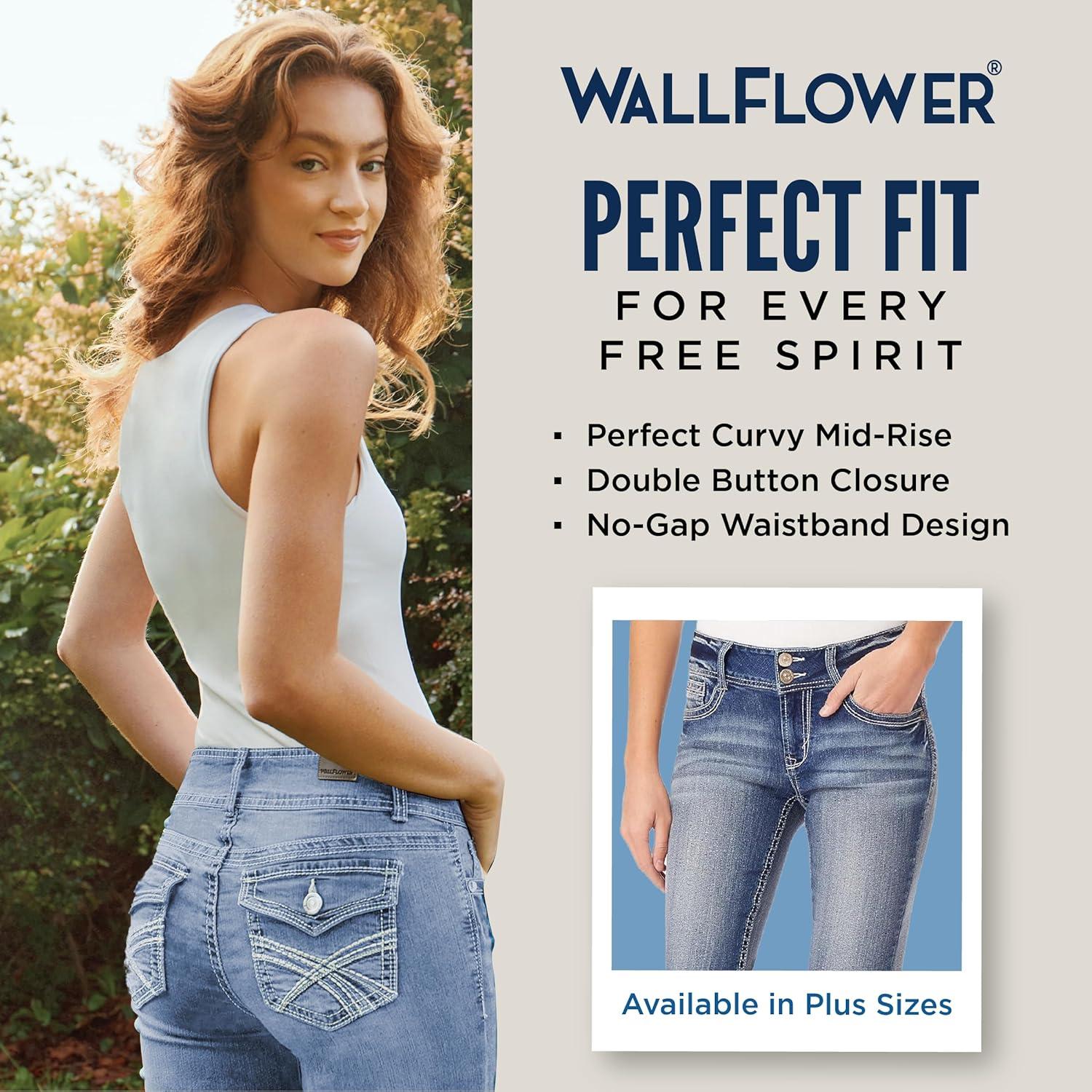 imageWallFlower Womens Luscious Curvy 17quot Capri MidRise Insta Stretch Juniors Standard and PlusCamille